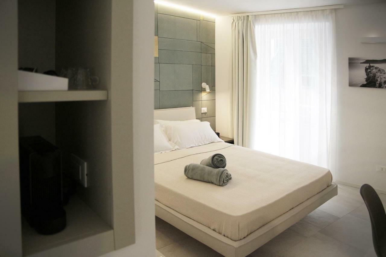 Mada Charm Apartments Terrace&Carugio Вернацца Экстерьер фото