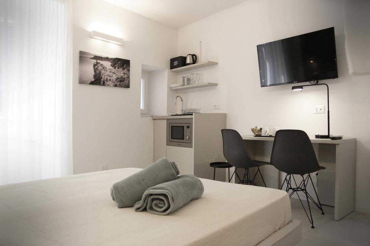 Mada Charm Apartments Terrace&Carugio Вернацца Экстерьер фото